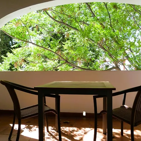 Hotel-restaurante Casa Garcia アルモナステール・ラ・レアル